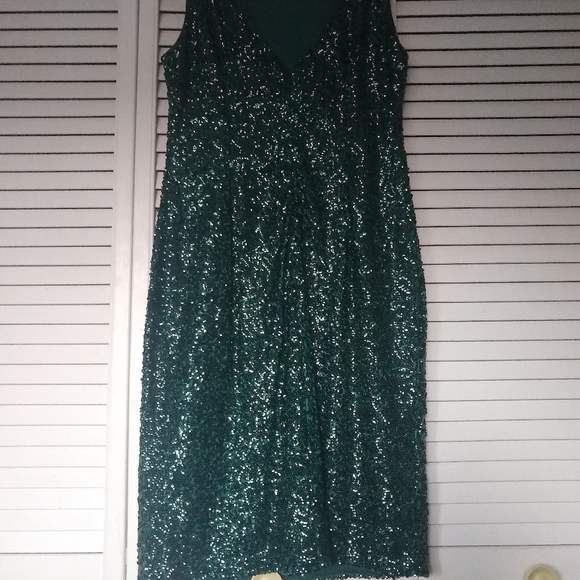 Green Sequin Party Dress - Picture 2 of 2